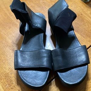 Eileen Fisher sandle